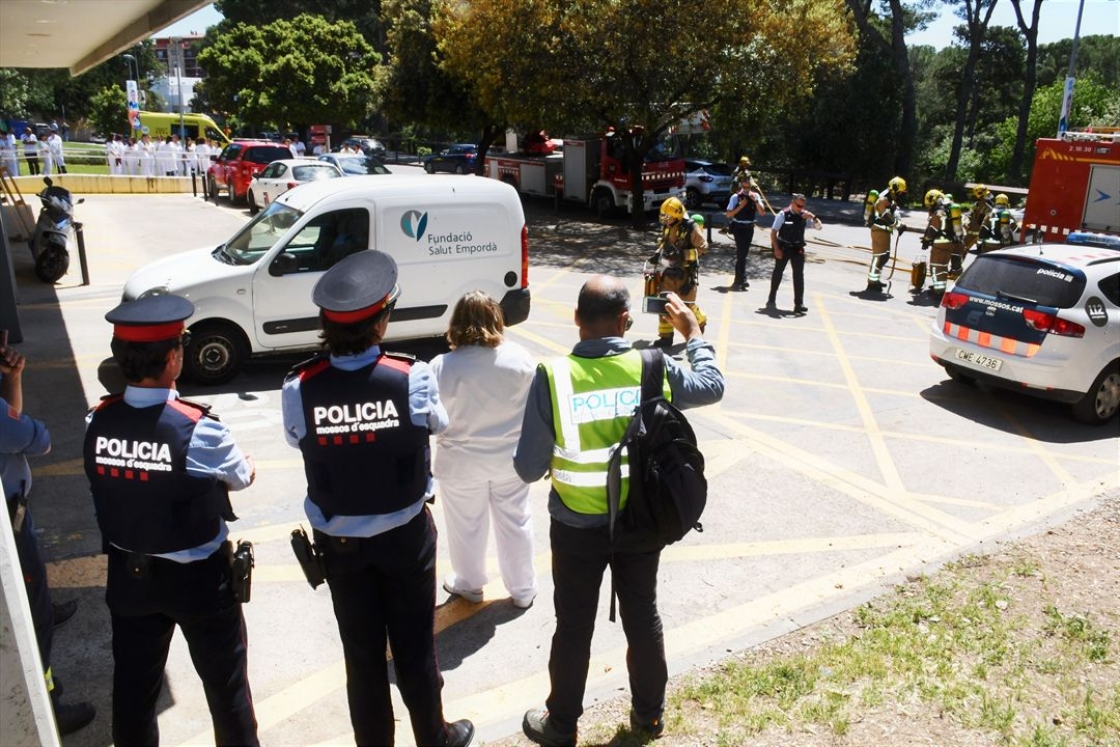 Simulacre d’incendi a l’Hospital de Figueres amb un ferit