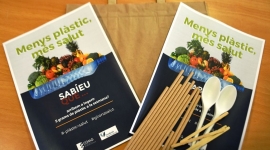 La Fundació Salut Empordà i Emporhotel retiren canyetes, culleres i bosses de plàstic de la cafeteria