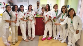 La FSE s’omple de roses per a pacients i professionals amb motiu de la celebració de Sant Jordi 