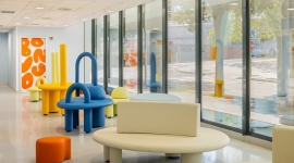 L’Hospital de Figueres estrena una nova sala d’espera de Pediatria inspirada en l’univers de Dalí