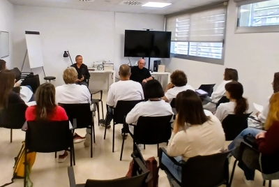 L’ABS l’Escala impulsa el cicle «Mirada al carrer», un espai de caràcter intern que apropa les entitats locals als professionals de la salut