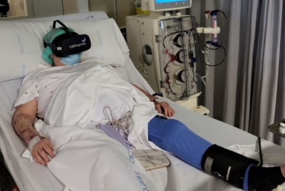 L’Hospital de Figueres estén l’ús de les ulleres de Realitat Virtual a la Unitat de Diàlisi i a la Unitat de Monitoritatge d’Urgències