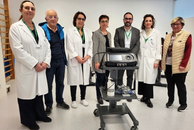 Oncolliga Girona fa donació de 17.390 € a la FSE per comprar un aparell per tractar el dolor de sòl pelvià que deixen les cicatrius en una cirurgia