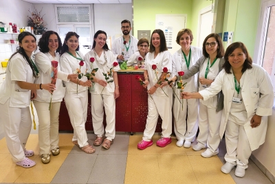La FSE s’omple de roses per a pacients i professionals amb motiu de la celebració de Sant Jordi 