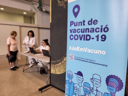 Vacunació de la grip a la Sala polivalent municipal de l'Escala