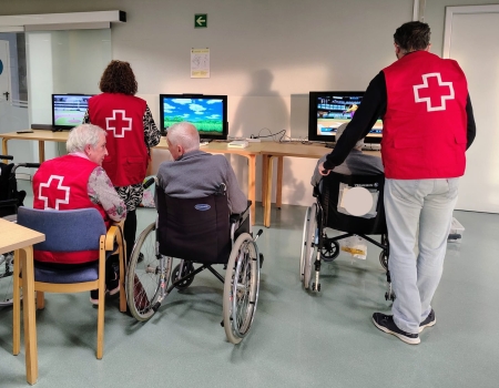 Creu Roja proposa videjocs amb Wii a les persones ingressades a l'HAI Bernat Jaume