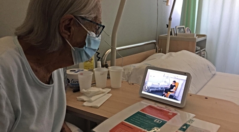 El Centre Sociosanitari Bernat Jaume instal•la assistents de veu a les habitacions i al control d’infermeria de la segona planta