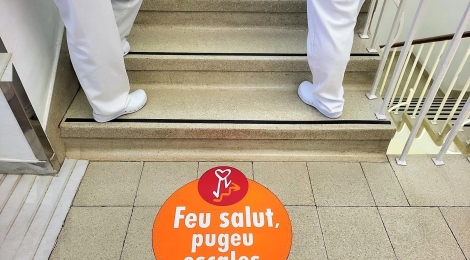 L’Hospital de Figueres i l’Hospital d’Atenció Intermèdia Bernat Jaume implementen la campanya “A la feina, fem salut. Pugem escales!”