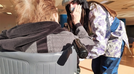 La comitiva de patges reials tanca els actes de Nadal  de la Fundació Salut Empordà