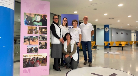 L’ONG Salut Empordà Cooperació repassa els seus 15 anys de trajectòria en una exposició a Consultes Externes de l’Hospital de Figueres