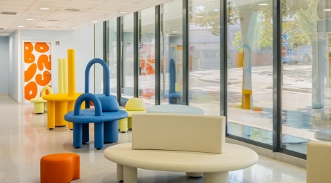 L’Hospital de Figueres estrena una nova sala d’espera de Pediatria inspirada en l’univers de Dalí