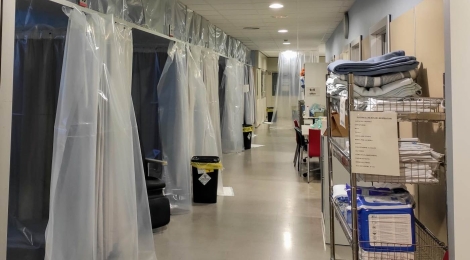 A partir d’avui, l’Hospital de Figueres reobre un quiròfan més