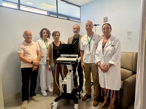 D’esquerra a dreta, Lluís Comet, Cristina Montero, Paqui Badosa, Xavier Verdaguer, Àlex Vila i Paqui Abulí. D’esquerra a dreta, Lluís Comet, Cristina Montero, Paqui Badosa, Xavier Verdaguer, Àlex Vila i Paqui Abulí.
