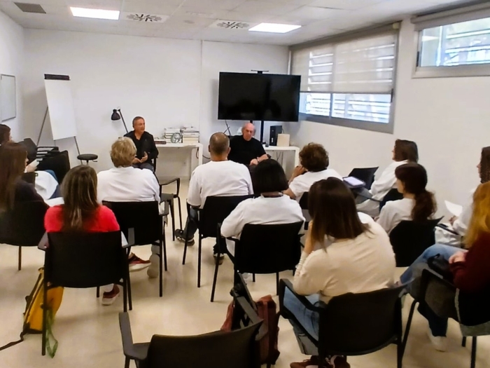  La sessió oferta per l’Associació AMPLE, el mes de març passat.