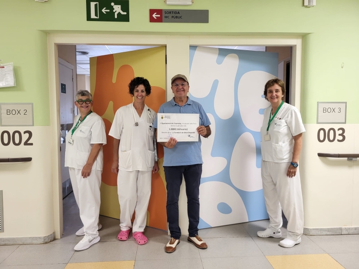 Donació de l'Ajuntament de Capmany a Pediatria