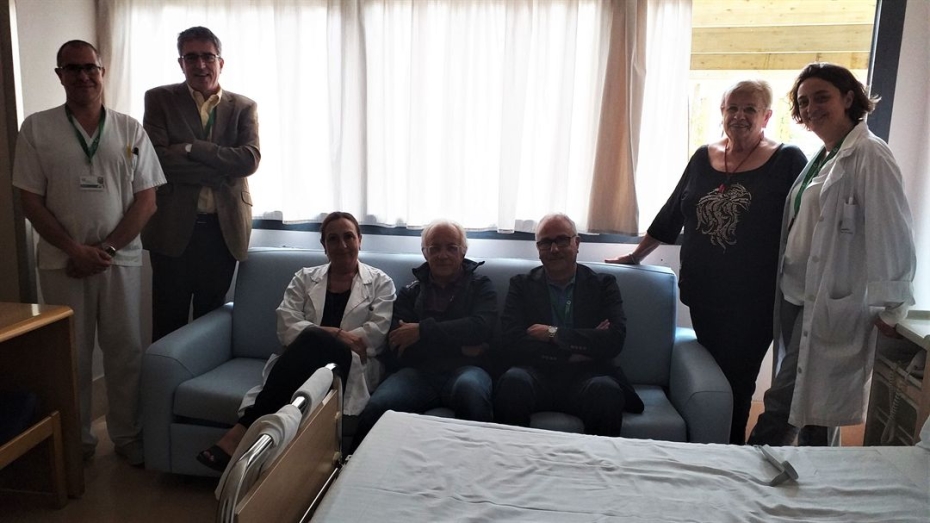 El Centre Sociosanitari Bernat Jaume compra nou equipament gràcies al donatiu de 15.000 euros d’Oncolliga